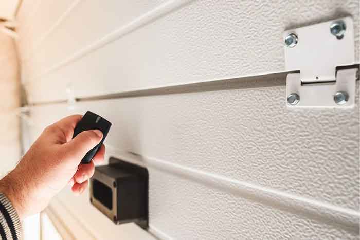 Santa Clarita Garage Door Opener Repair